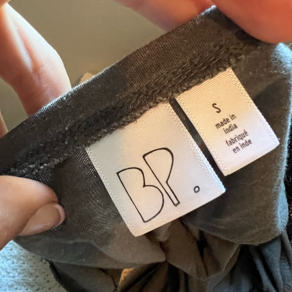 BP // Top - Picture 4 of 4